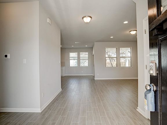 4th image of 2028 Pecan Island Dr
