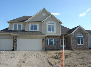 4869 103rd St, Pleasant Prairie, WI 53158