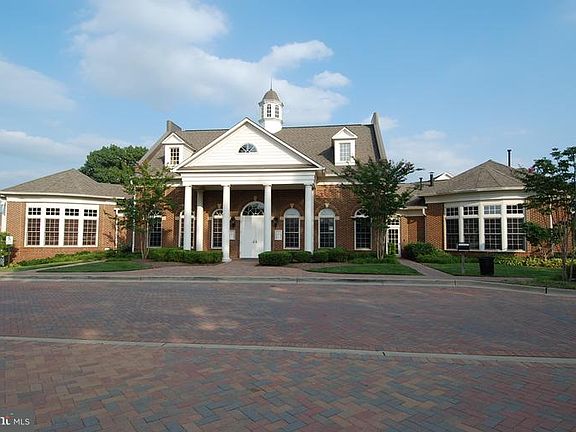 3rd image of 119 Jay Dr