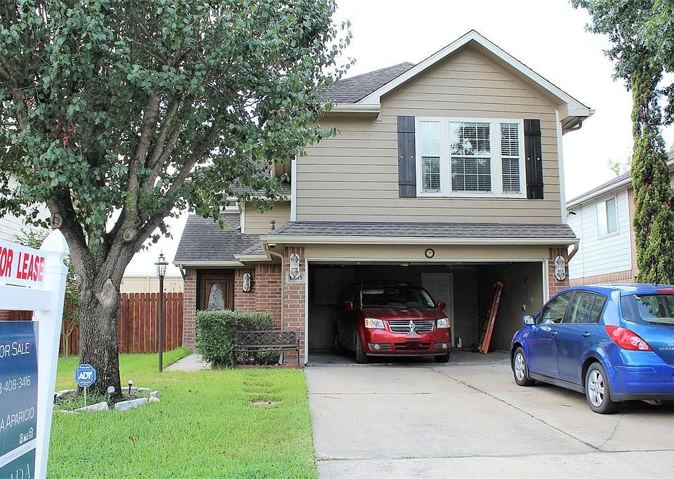 1st image of 19515 Cypress Moss Dr