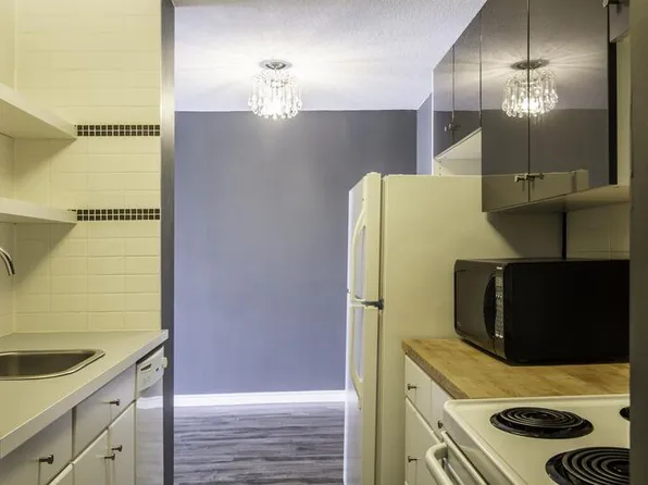 9930 113th St NW #304, Edmonton, AB T5K 1N6