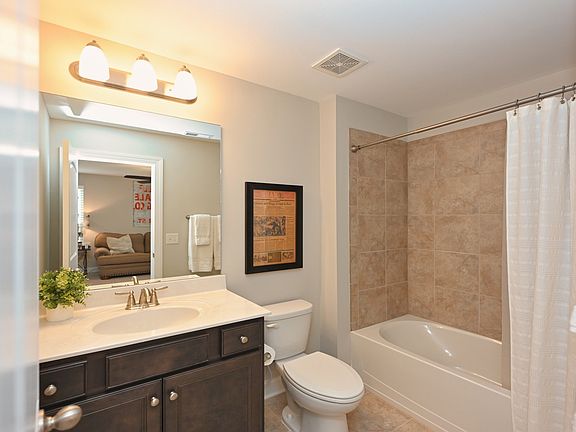 3rd image of 115 Benjamin Ln