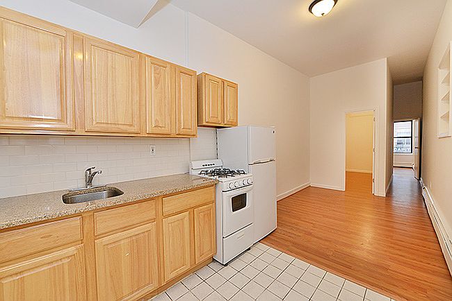 1st image of 100 W 27th St APT 5S