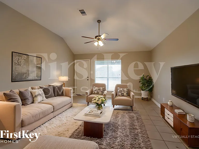15114 Diamond Way — Photo 4