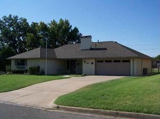 1612 Ann Ave, Ponca City, OK 74604