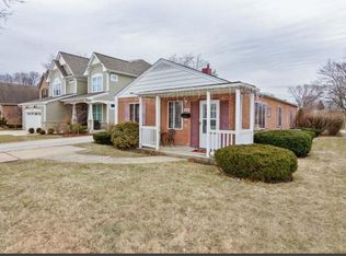 1018 N Beverly Ln, Arlington Heights, IL 60004