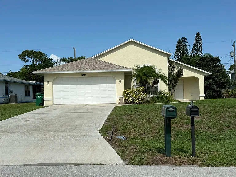 3014 SW Segovia St — Photo 1