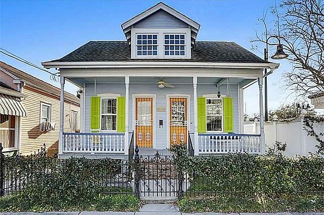 1st image of 8018 Hampson St