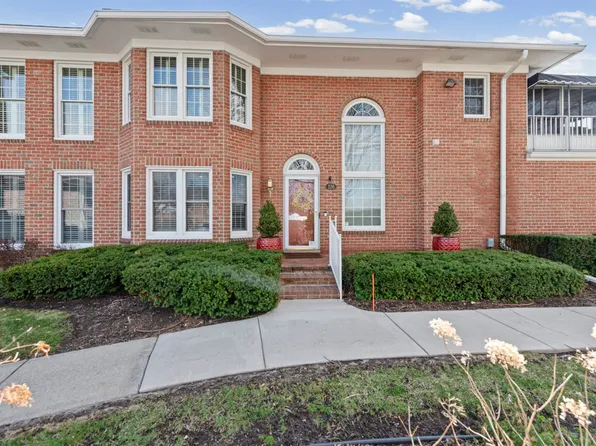 126 Windwood Pointe, Saint Clair Shores, MI 48080