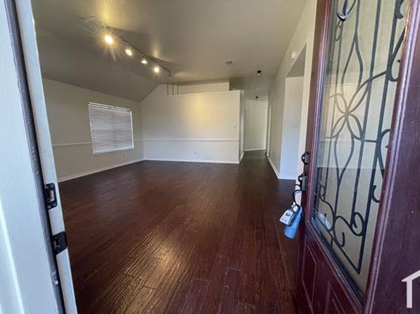 3046 Morning Star Dr