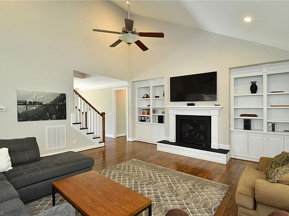 2nd image of 5390 Mercia Ct