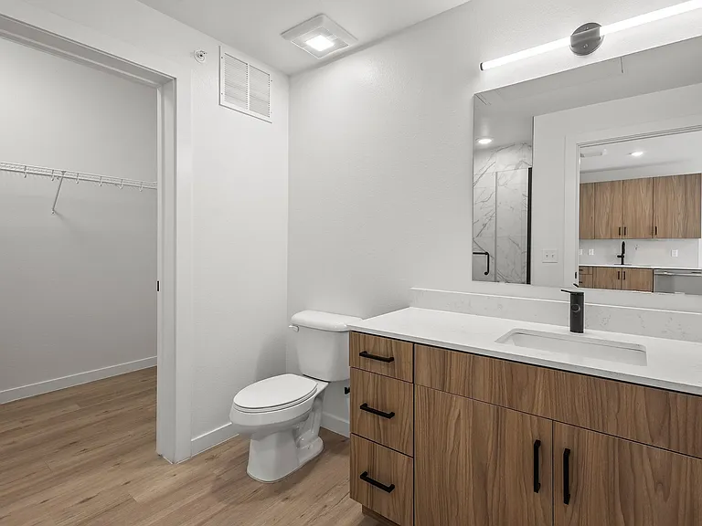 Oso Apartments — Photo 97