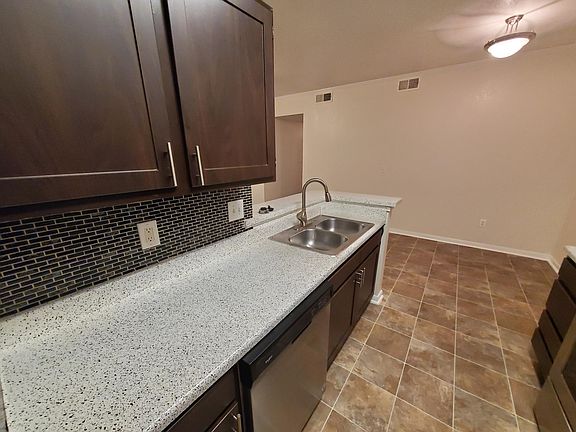 5th image of 1905 Aquarena Springs Dr #123