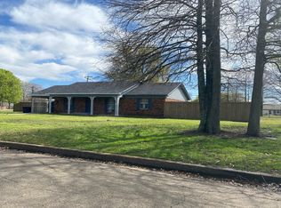 1702 Park Circle Dr, Clarksdale, MS 38614