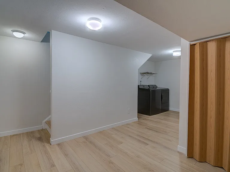 1327 Pine St #4 — Photo 14