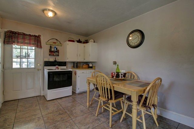 2nd image of 3704 Ventnor Rd SE