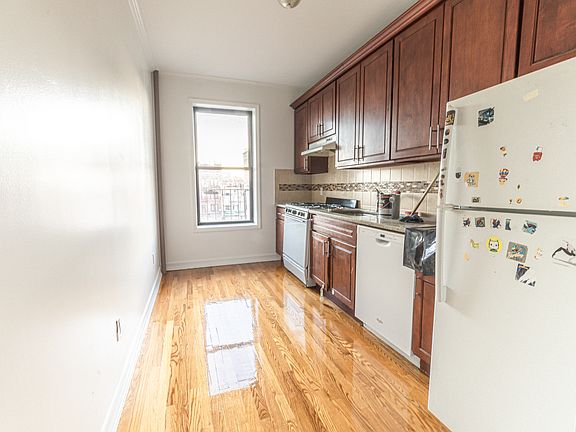 3rd image of 2214 64th St #58