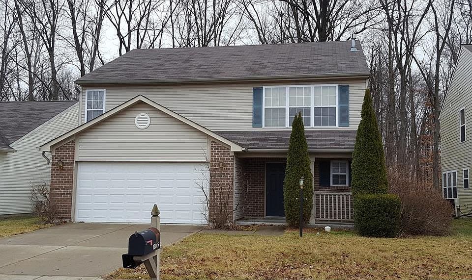 2nd image of 12145 Sagamore Woods Dr