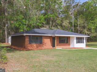 565 Killingsworth Rd, Jesup, GA 31545