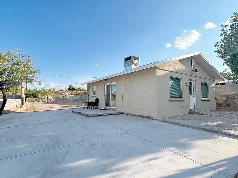 102 Walnut Ct — Photo 13