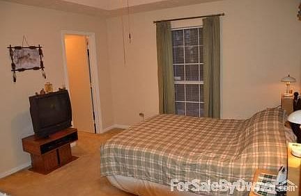 Master Bedroom
						:
						Master bedroom with bathroom and walk-in closet.