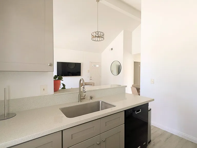 2452 S Centinela Ave #5 — Photo 14