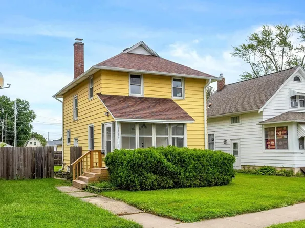 1842 25th St, Moline, IL 61265