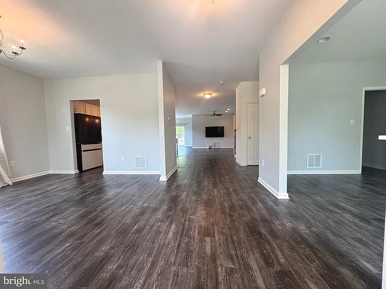148 Grissom Dr — Photo 8
