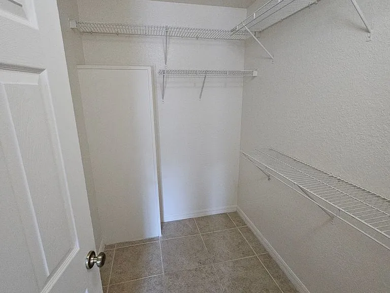 531 NE 28th Ave #200 — Photo 6