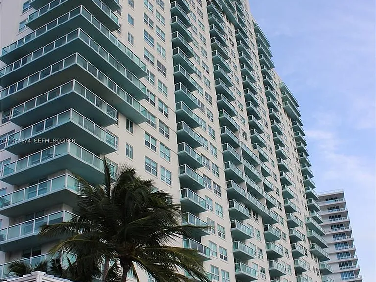 650 West Ave #810 — Photo 33