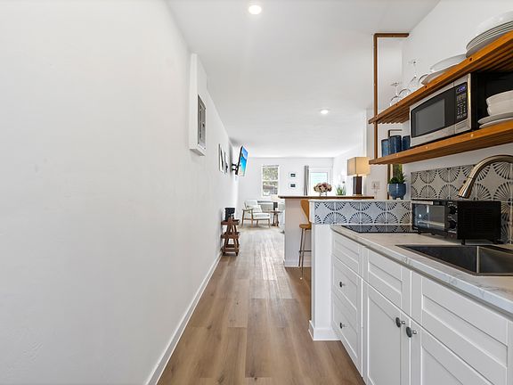 3rd image of 1392 Henderson Creek Dr APT 2