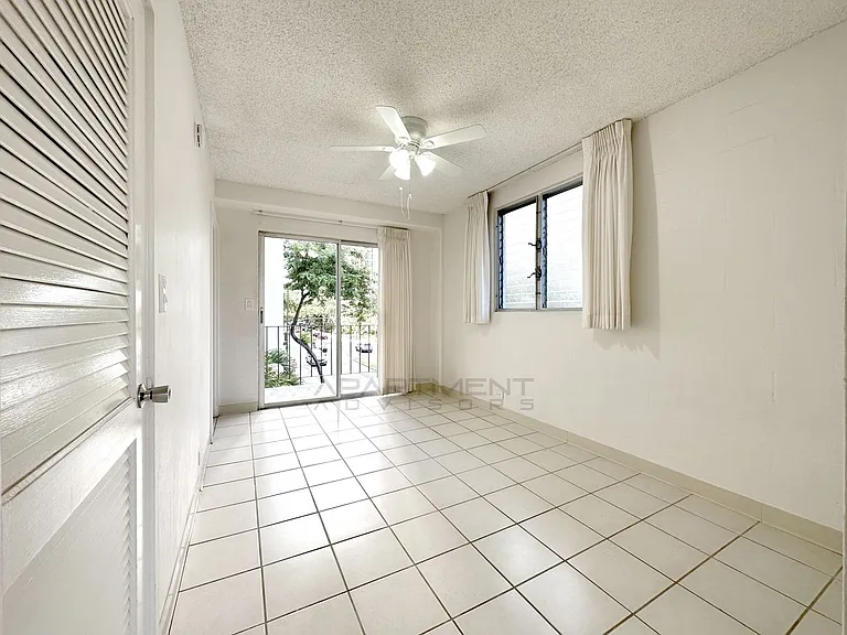 2541 Kuhio Ave — Photo 5