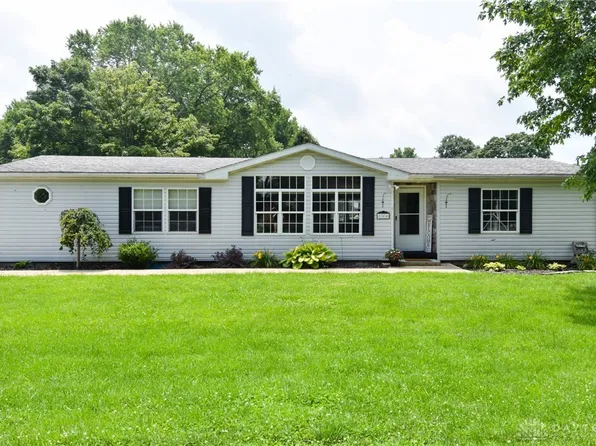 166 S Walnut St, Somerville, OH 45064