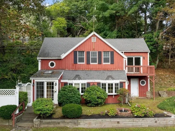 350 Washington St, Gloucester, MA 01930