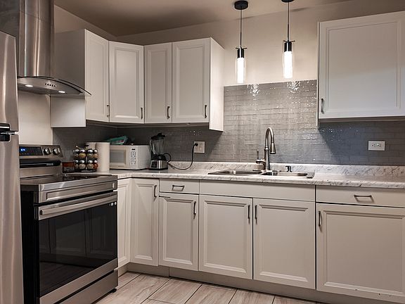 5th image of 5 E Carriageway Dr APT 201