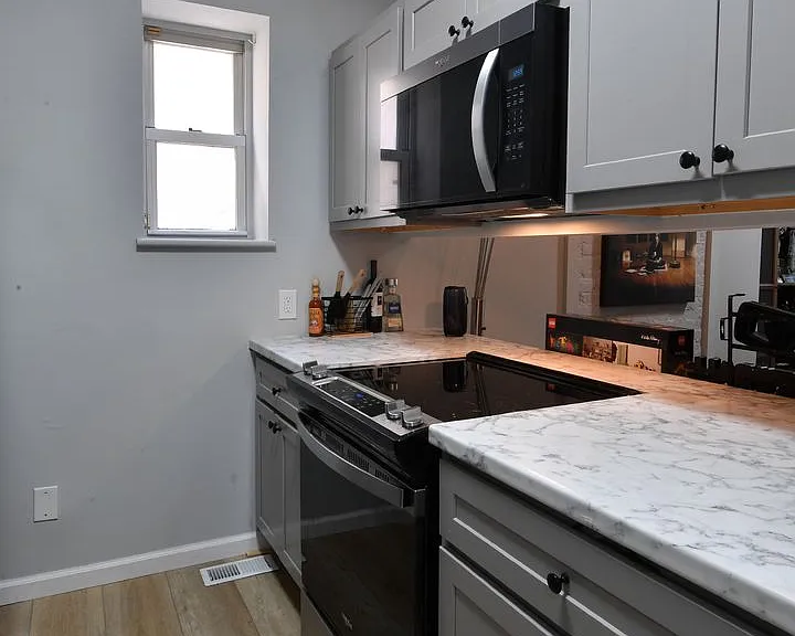 810 Russell Blvd #A | Soulard 63104 — Photo 9
