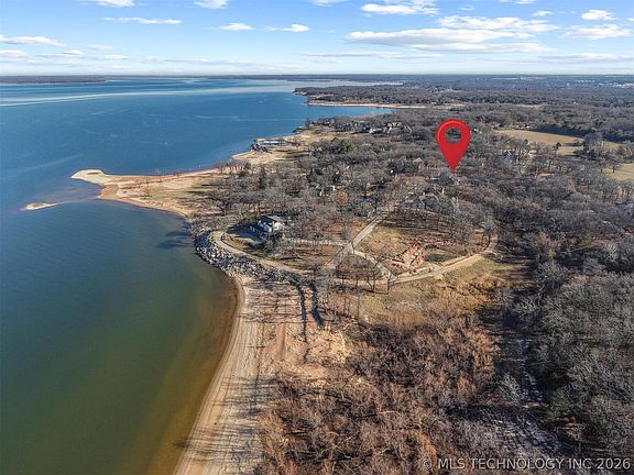 3rd image of 59 Hickory St