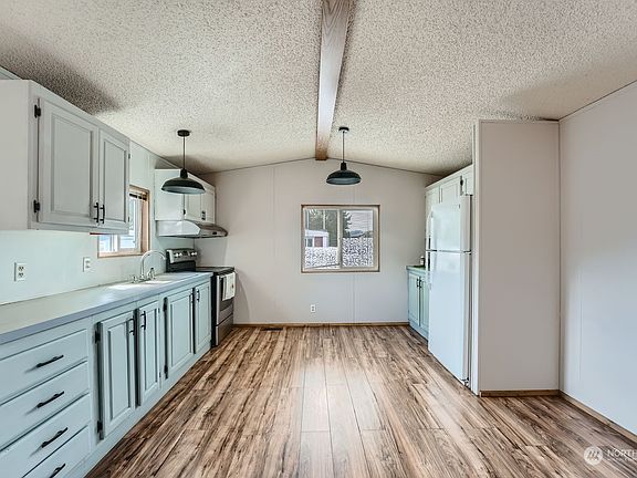 5th image of 401 37 Street SE #95
