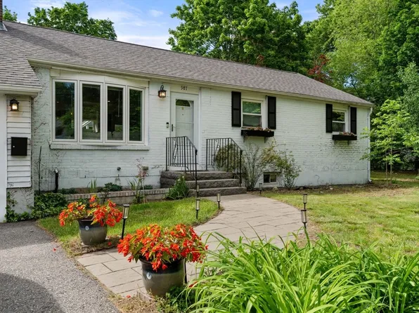 987 Pleasant St, Framingham, MA 01701