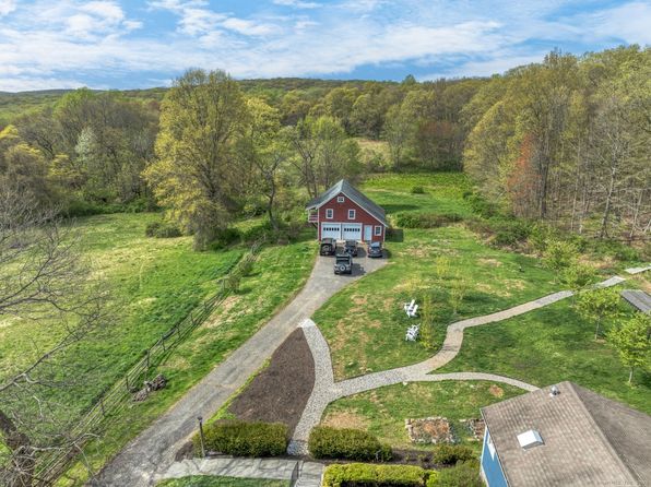 149 Limekiln Rd, Redding, CT 06896