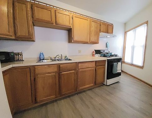 1st image of 4476 N 29th St #8