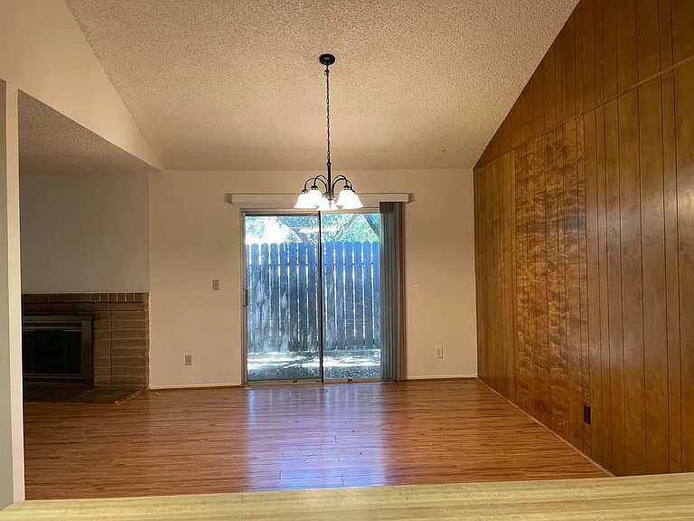 4830 Suncrest Way — Photo 4
