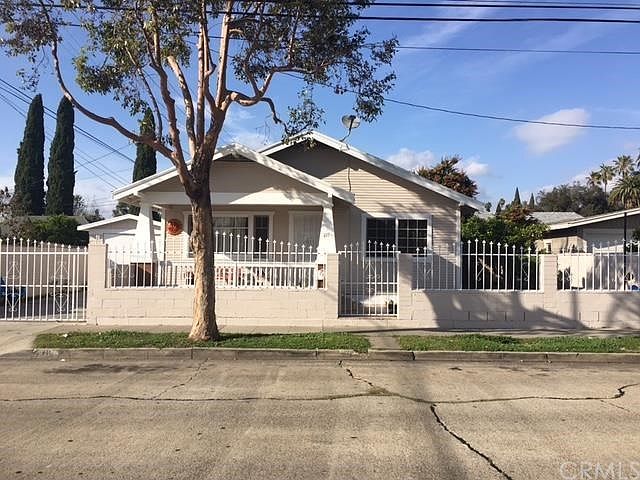 1st image of 411 Highland St