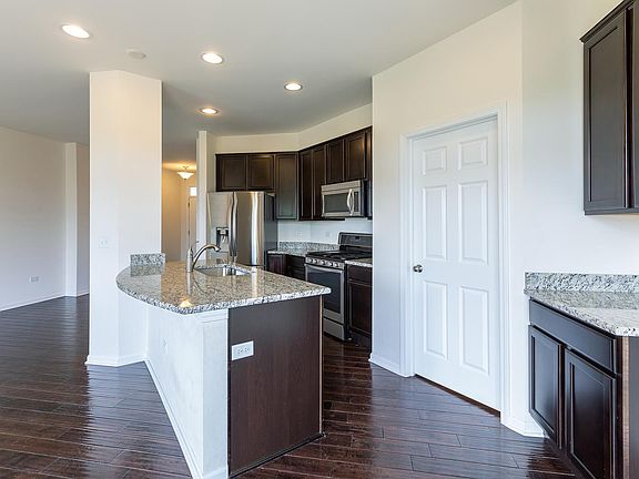4th image of 313 Buckingham Ct #313