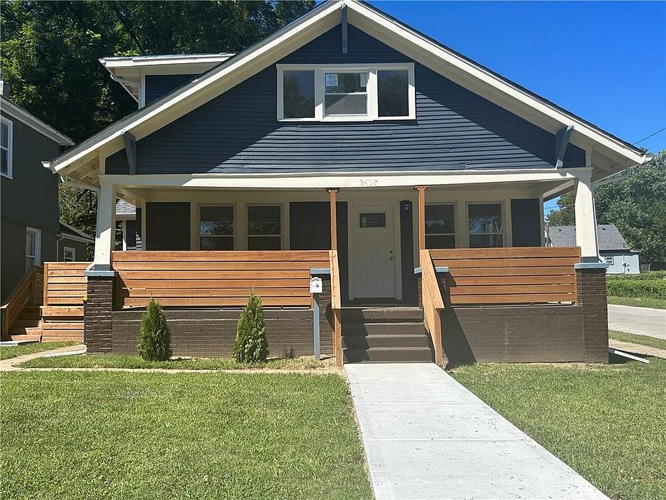1st image of 2438 College Ave