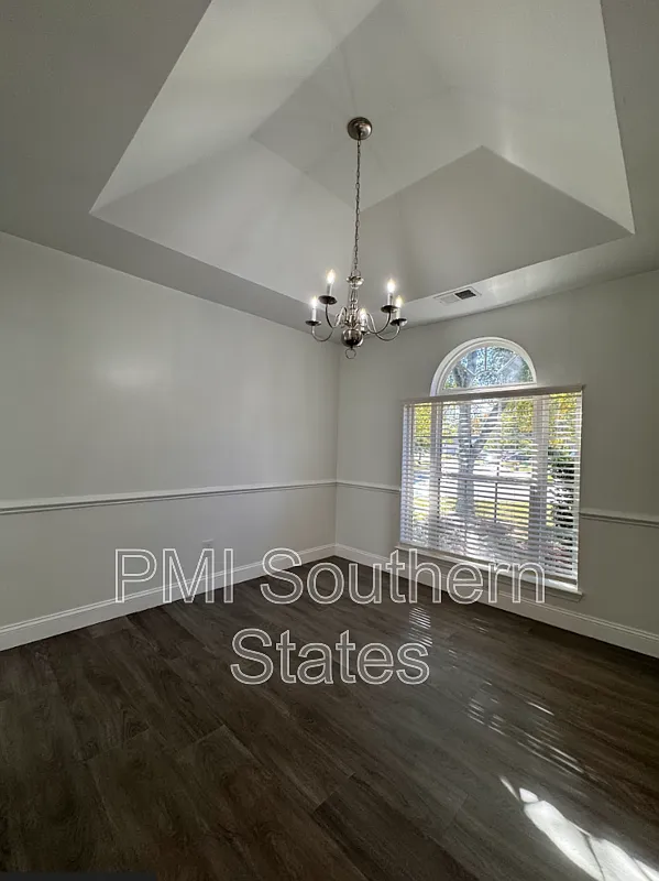 3 bed, 2.0 bath, 1500 sqft, $1,950 — Photo 4