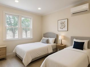 25-60 48th St #2, Astoria, NY 11103