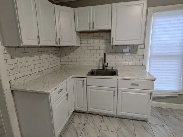 95 Poplar St #1, New Haven, CT 06513