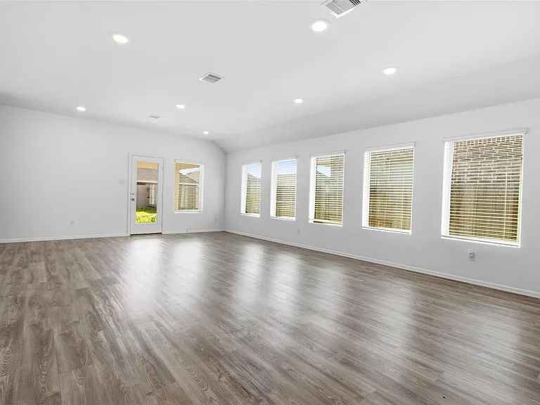 5111 Winslow Grove Dr — Photo 4