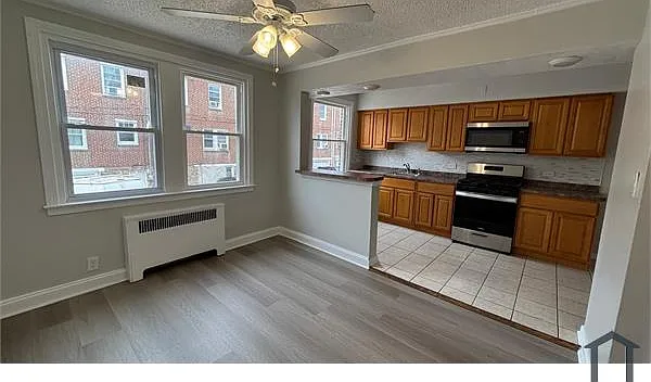 3 bed, 1224 sqft, $2,410 — Photo 4